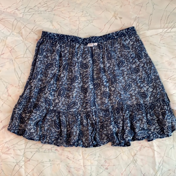 Gap flouncy floral skirt, elastic waist, size 14 - Picture 6 of 7
